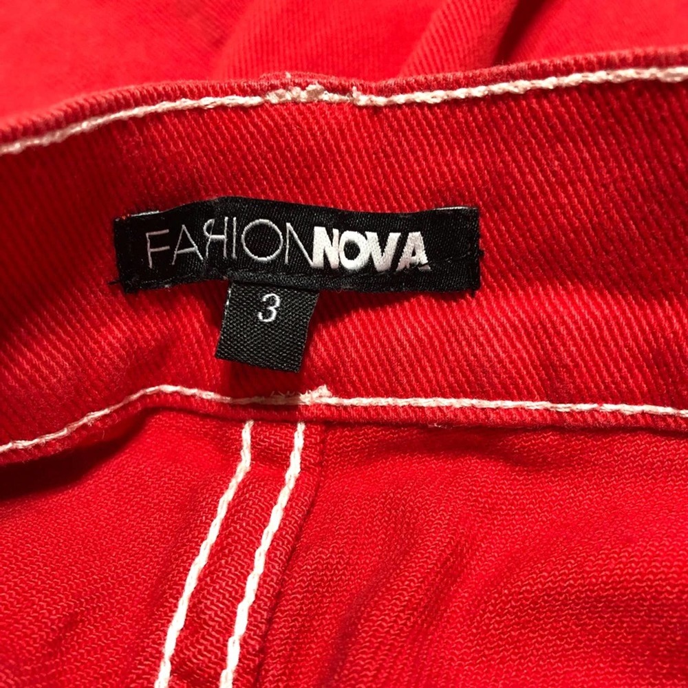 Fashion Nova Womens Shorts 3 Red Zipper - Picture 4 of 5